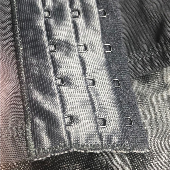 Cacique lace corset - Picture 2 of 11